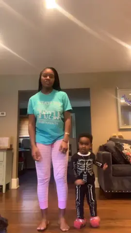 Late to the party😅 #somethingnewchallenge #stayathome #tiktok #danceathon #wizkhalifa #covid19 #tiktokfamily
