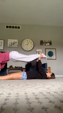She didn’t even try she just collapsed on me @hannahmelochewhy