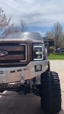 @yakattack6.0 #fyp #trucks #dieseltruck #diesel #lifted #liftedtrucks #ford #powerstroke #26x16s #boggers #turbodiesel #rocklights #pavementprincess