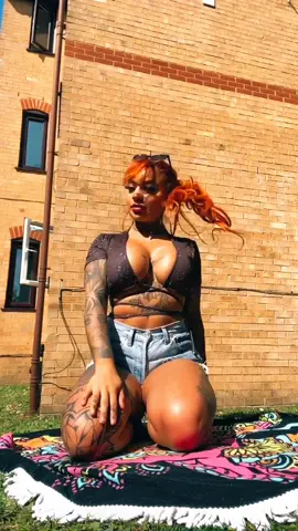 Lazy sun dance 😇 #lgbt #foryou #foryoupage #xyzbca #fyp @kristenhancher @prettylittlething