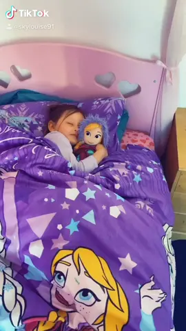 This is my daughters daily routine 👑