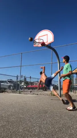 @ayejaymusic how’d that feel bud #fyp #foryoupage #fail #MMMDrop #basketball
