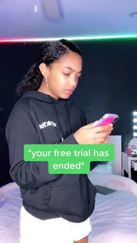 Me at 12 knowing just bc my free trial is over I still have my moms, brothers, dads, and grandmas free trials 😂