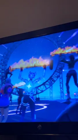 WHAT!!!! Travis Scott on FORTNITE performing DOPE! #astroworld #fortnite #travisscott
