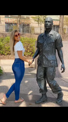 My bff and I went to Pittsburgh yesterday and took some pics because we were bored...here’s how they turned out 😂 love my city #fyp