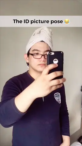 Wag nyong sabihing hindi ganto nanay nyo mag selfie 😂🤣 @AL KALIFA #teamjomar #enjoyathome #stayhome #filipinomoms