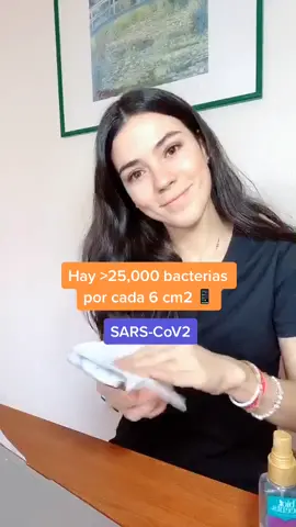 Limpia tu #celular 📱 #covid #coronavirus #desinfecta #quedateencasa #lysol #alcohol #edutiktok #educacion #ciencia