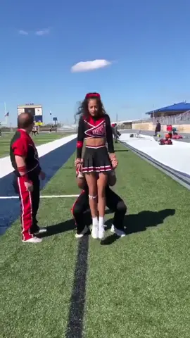 Her heel stretch or the double down? Both of them🔥 #tvcc #stunts #cheer #fyp