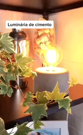 Quem aí aceita o desafio de fazer uma dessas em casa? Luminária de cimento 😍🥰 #DIY #diyproject #tutorial