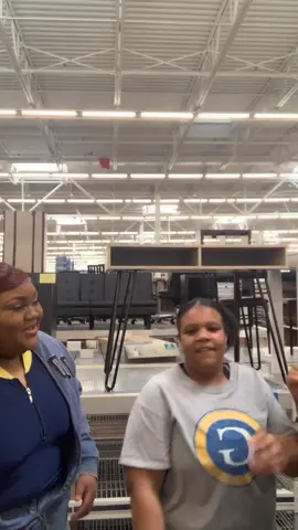 Soo much going on in this video..😢 #fyp #foryoupage #walmart