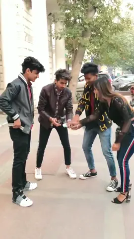 Aise dost kis kis k pass hai 😍❤️ (Tag karo)  #vaib @kunal__tomar @nitesh.01 @dikshachoudhary8 #foryou #foryoupagе #dosti #fyp #viralme #trending
