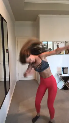 what I lack in twerking skills.. I makeup for with the sickest dabs. #MakeBakeShake #ScoobDance #icemeout
