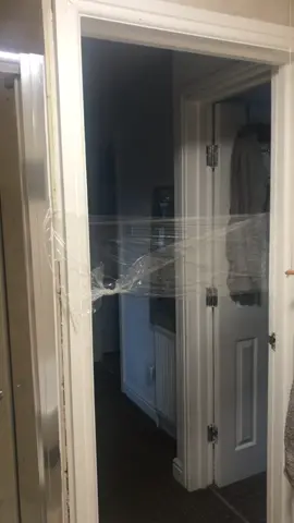Gary walks into Clingfilm￼ I prank my husband￼