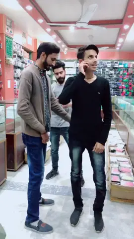Chup😜😜hmze😎#trending #9screens #minahilmalik727 #100m #likeforfollow #mahrukhkhan241 #poly