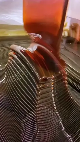 this is satisfying af🤯 #oddlysatisfying #pour #asmr #varnishpour #cool #satisfy #relaxing #fyp #featureme #viral