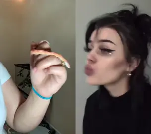😚🐍 #duet with @xowiejones #fyp#fy#foryou#foryoupage#afghan#afghangirl#EatEmUp#poseathome#InTheHouseparty#tiktokgraduation#TossYourCap#snake#petsnake