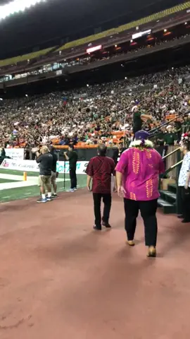 First ever aloha stadium performance! Can you guess the attendance count? #fyp #kalanipea #hawaiianmusic #hawaii #oahu #aloha #stadium #littlethings