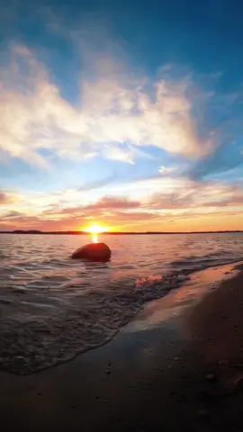 Have you been to Michigan before? #puremichigan #favoritememories #sunsetvibes #sunsetbeach #beachlover #michigancheck #gopro #sky_shots #foryou #fyp