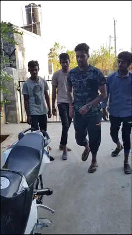 making normally ಮಾತಾಡಿ next voice add ಮಾಡಿ👌 clarity ಇರುತ್ತೆ🙏and 3 to Angle ನಲ್ಲಿ video ಮಾಡಿ#dachhudivu #teamkuchiku #kannadamemes