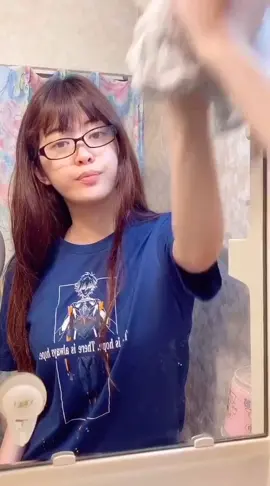 動揺が隠せないガチ寝起きの女　#wipeitdownchallenge