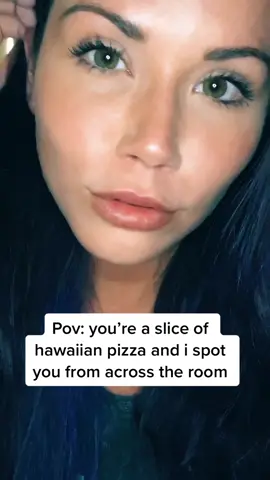 Pineapple on pizza. What’s the verdict? #hawaiianpizza #pizza #fyp #foryou #foryoupage #foru #tiktok #got2bhome