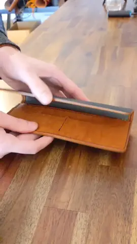 So I heard you guys like sounds 👂#leathercraft #diyworkshop #asmr #leatherwork #australia