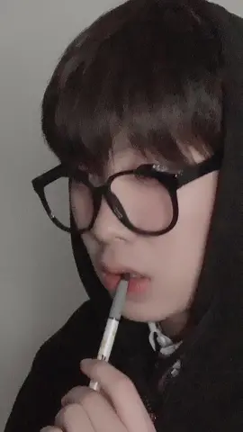 POV ) 너는 지금 차가운 그와 둘이서 공부를 하고 있다.