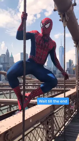 Wait till the end 👀 😮 Edit: @arnagnog_ #spiderman #nyc #cosplay #avengers