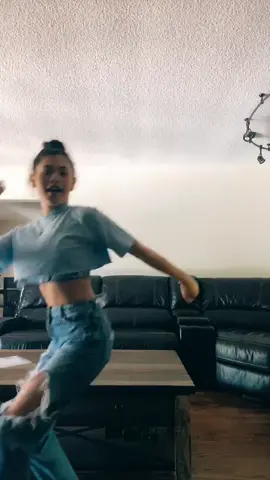 i really can’t explain this video😂😂