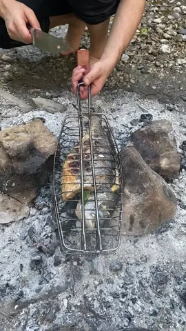 Doğaya mı düştün balığın içinden çıkana mı 🤗 🐟🦐 #farukchef #farukgezen  video yakında instagram ve YouTube de ❤️😎