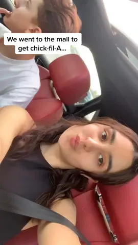 Our one minute trip to the mall🥰 #fyp #toronto #yorkdale #minivlog #chikfila