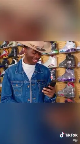Tag a friend who would rock these 😂👟🔥 @jlp #sneakershopping #lilnasx