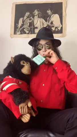 Voice change balloon🎈😎🐵@justinbieber #michaeljackton #mj #bubbles  #justinbieber #whitneyhouston #moonwalker #michaeljackson #neverland
