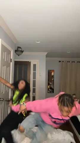 #nyemabitchfuckyou #eishano @chris_gone_crazy00 #kentrellgaulden 😂😂🔥