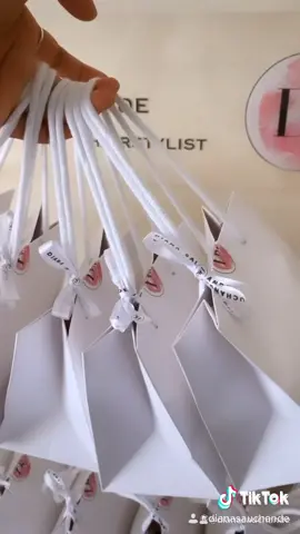 how i pack my hair mask orders 🌸 #SmallBusiness #hairmask #dianasauchande #fyp #foryourpage #businesscheck #tiktok #businesscheck #packingorders
