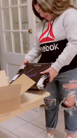 My brother surprised his gf #morphe #makeup #fypage #showhimlove @brianevx #xyzbca #babybrother #herreactionispriceless #louiecastttro #makeuppalette