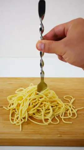 Oddly Satisfying Spinning Fork  #satisfying #oddlysatisfying #ASMR #spinningfork #spaghetti