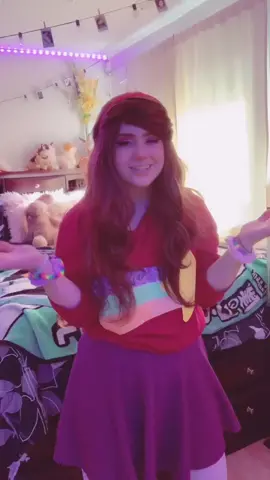 I can’t dance but this song screams Mabel energy. #mabelpines #mabelpinescosplay #gravityfalls #gravityfallscosplay