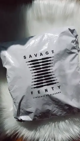 I'm never buying bras anywhere else again @savagexfenty is life #savagexfenty #style #stylehaul #shoppinghaul #bra #fenty #MomsofTikTok