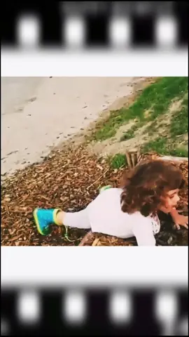does she cry or not? comment 😁 #yes #no #cat #girl #tiktok #babyworld333