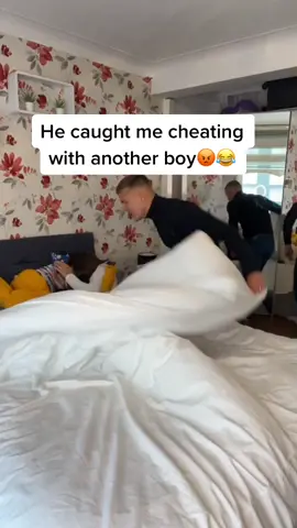 He thought I was cheating😂😱Wow! His reaction😂@maddiedavies.x #foryou #foryoupage #foryoupagethis #foryoup #fyp #prank #4u #tiktok #viral #lol