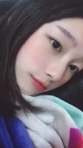 如果有最懶公主比賽我應該會贏🤣手直接懶得拿起來 就來個wink三連發吧！🔫🔫#迪士尼公主打招呼 #迪士尼公主 #給個愛心吧 #wink