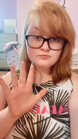 Heyyyy 🥺 #brat #putafingerdown