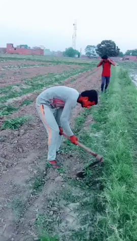 Bhai logo mehnat bhot chalri he 😁😁