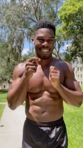 I got caught but you already I had to keep going 🤣🙈 #fyp #foryoupage #trending #viral #WorkoutPlan #sun #nature #TikTokBrushes
