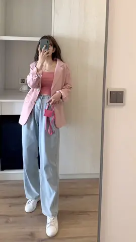 Có bạn nào mê vest giống em koo, mẫu là em mặc mn qtam ib fb giúp e nha #vest #xuhuong #blazer #quanaoquangchau