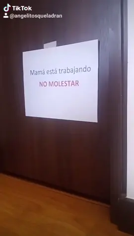 Cuando sabes tocar la puerta y leer #angelitosqueladran #nonono  #diadelmejoramigo