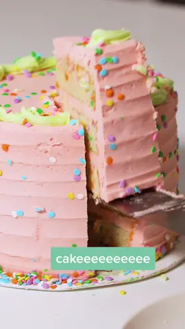 Just cut me a slither IG Brunchboys #cake #tiktokfoodie #desserts