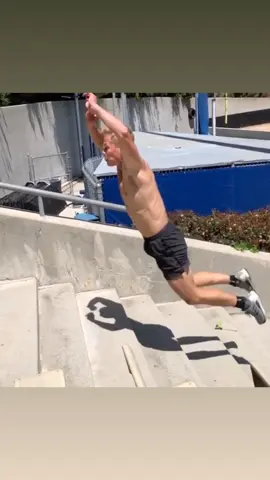 Great exercise for explosiveness 🐸💪🏽 #jumps #jumping #foryoupage #viral #crazy #sport #athletics