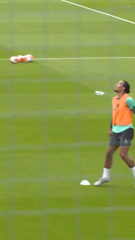 That TOUCH 😱 🔥 Boss, Virg 👌 #lfc #sport #fyp #vandijk #training #liverpoolfc #trending #PremierLeague #foryoupage